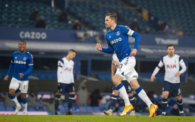 冷静的场上 冷静的场上